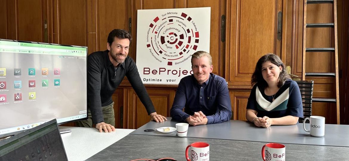 Florian Bonhoure aux côtés de Mélissa et Mathieu chez BeProject